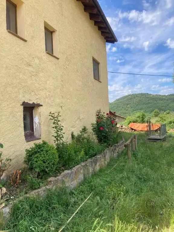Vista exterior de Casa o xalet en venda en El Pont de Suert amb Calefacció, Jardí privat i Parquet