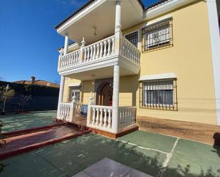 Exterior view of House or chalet for sale in  Córdoba Capital  with Terrace and Balcony