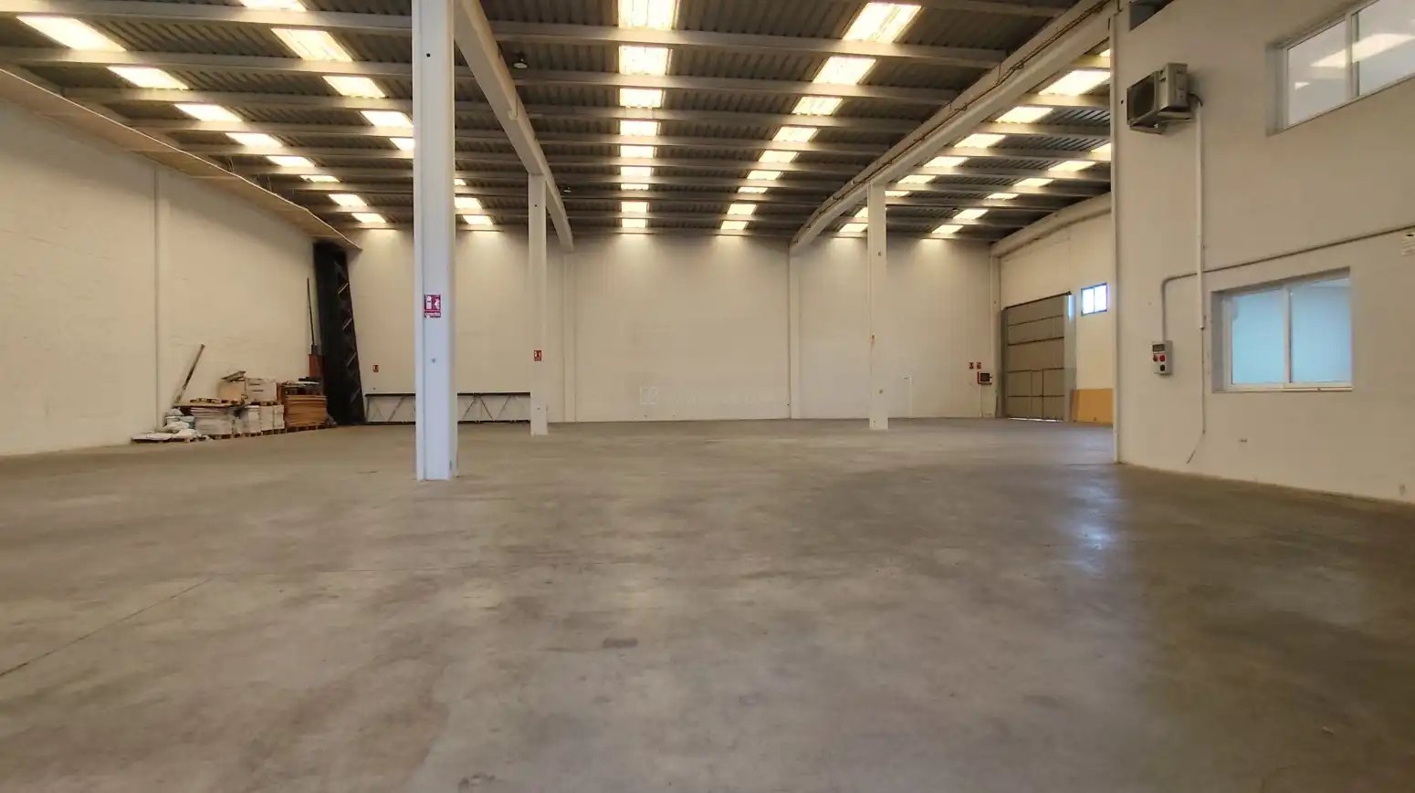 Nave industrial de alquiler en Arrúbal - Calle Río Alhama, Arrúbal