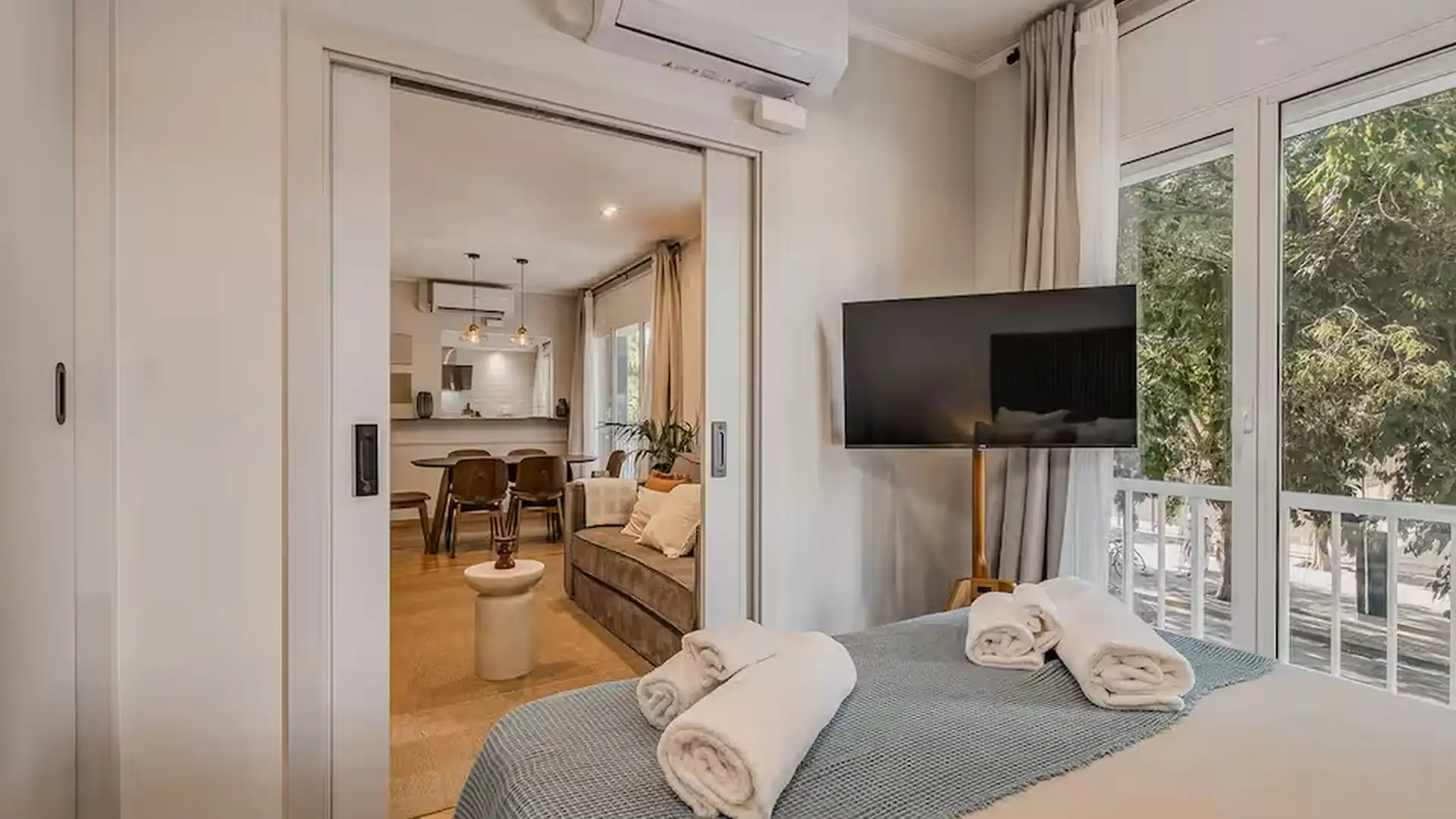 Dormitori de Pis de lloguer en Llanes amb Aire condicionat, Calefacció i Moblat