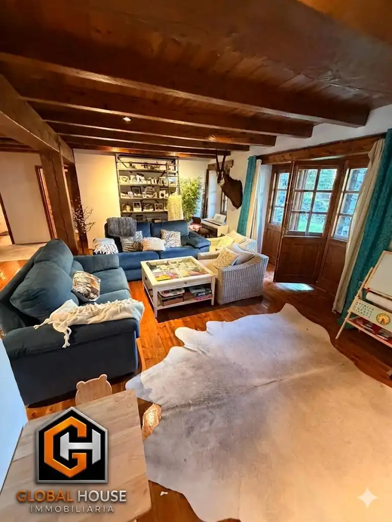 Sala d'estar de Pis de lloguer en Ordino amb Calefacció, Jardí privat i Parquet