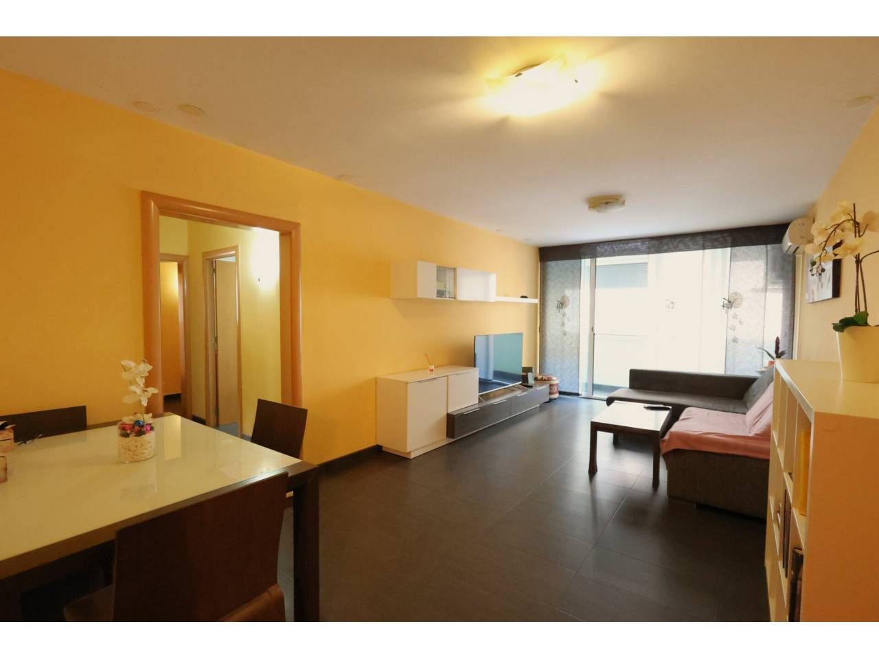 Piso en venta en L'Hospitalet de Llobregat con Aire acondicionado y Balcón