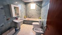 Bathroom of Flat for sale in Girona Capital