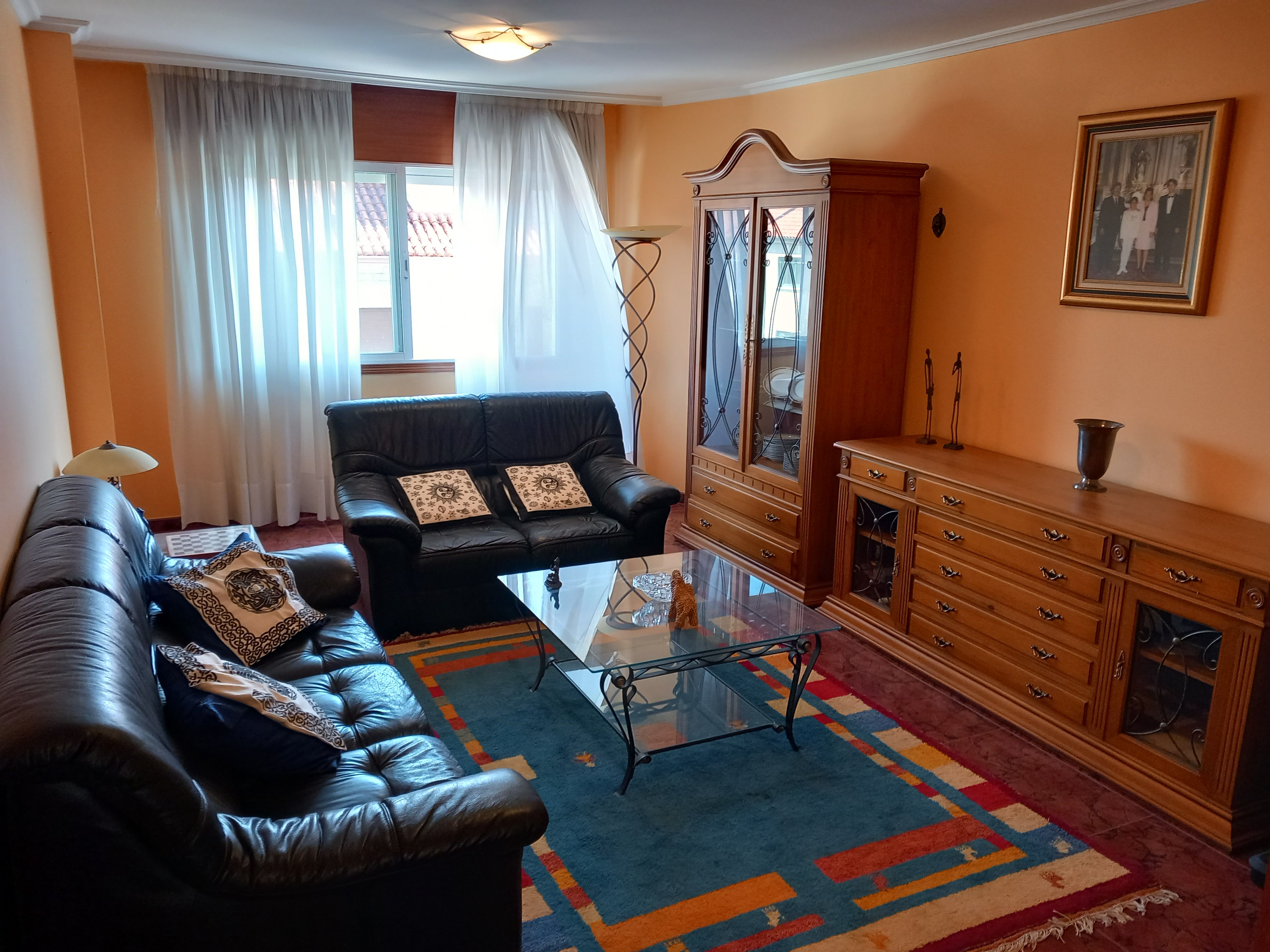 Living room of Flat for sale in Moraña  with Heating, Parquet flooring and Furnished