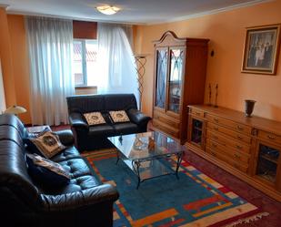 Living room of Flat for sale in Moraña  with Heating, Parquet flooring and Furnished