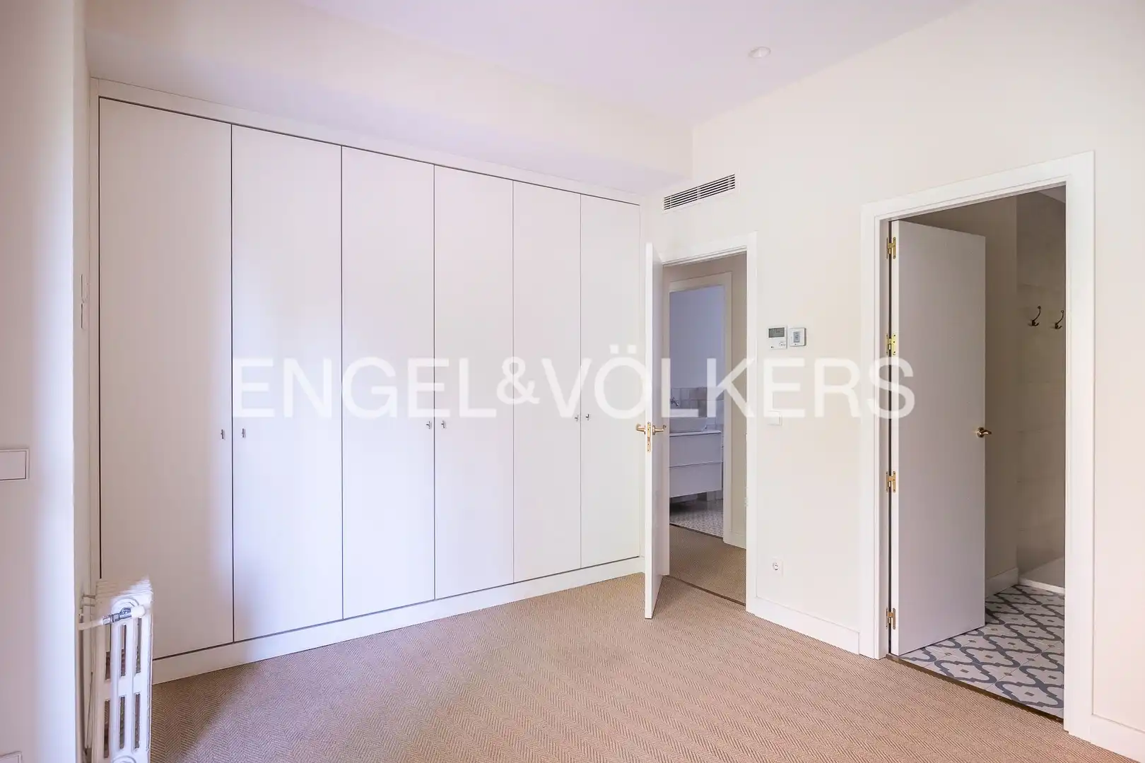 Schlafzimmer von Wohnung zur Miete in Sevilla mit Klimaanlage, Heizung und Parkett