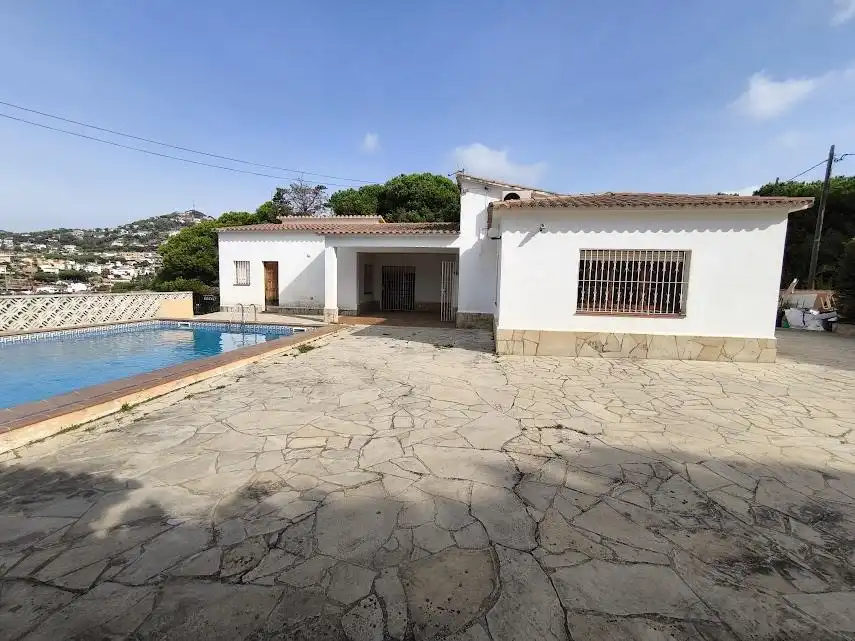 Vista exterior de Casa o xalet en venda en Lloret de Mar amb Calefacció, Terrassa i Traster
