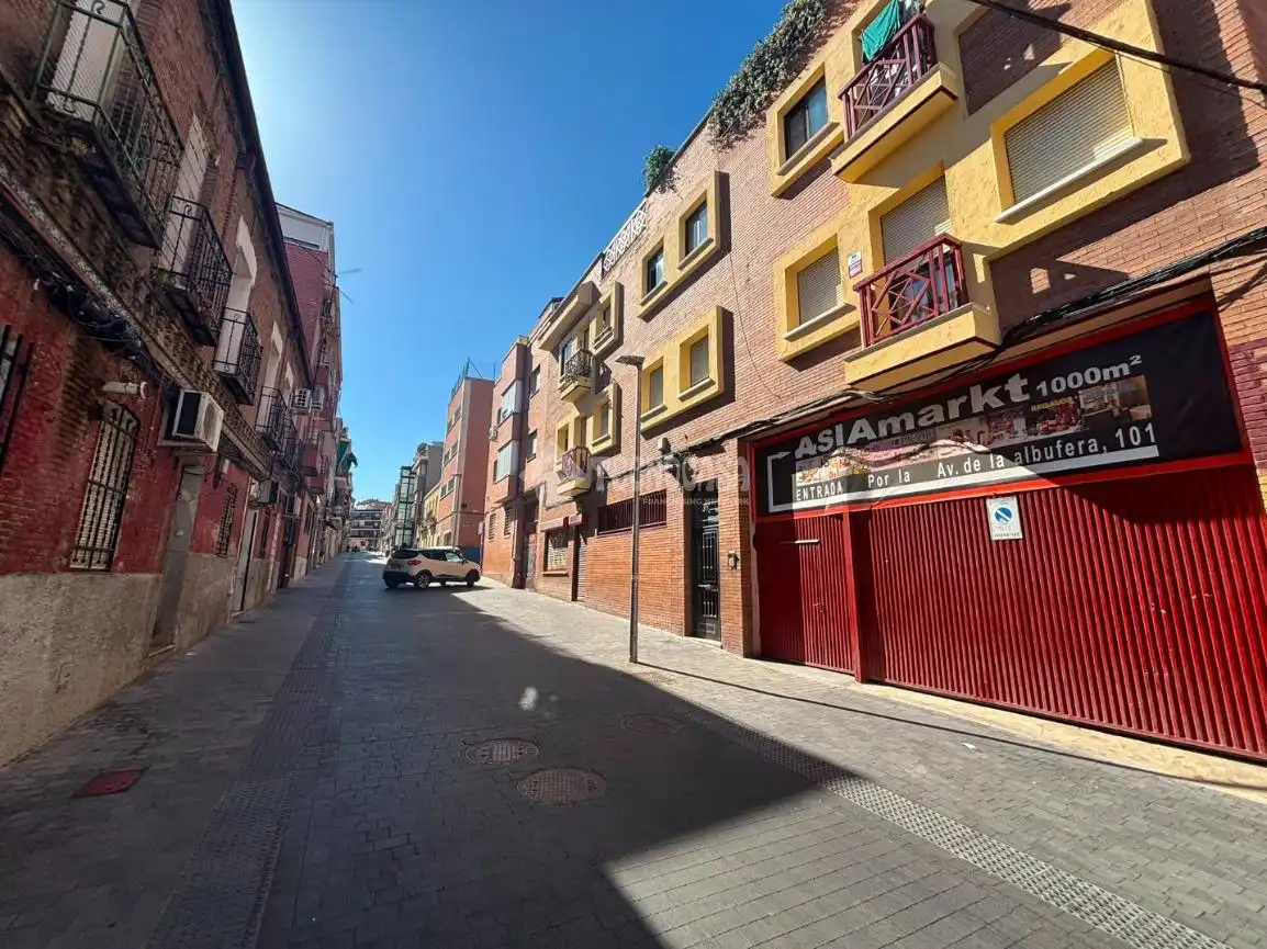 Vista exterior de Pis en venda en Madrid amb Aire condicionat, Parquet i Moblat