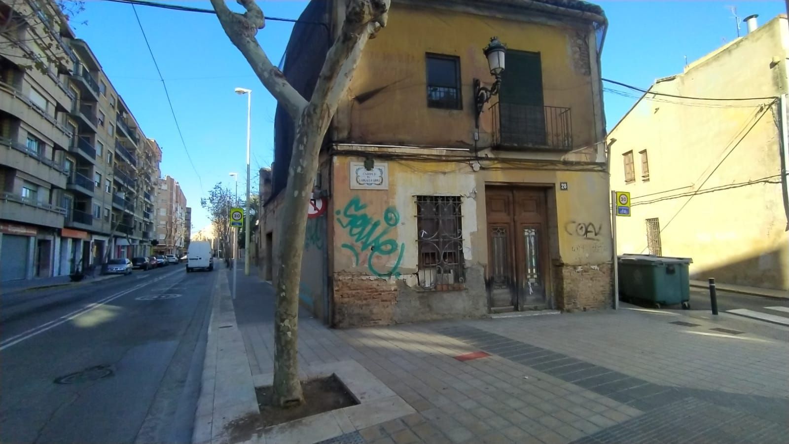Vista exterior de Casa o xalet en venda en Manises amb Terrassa