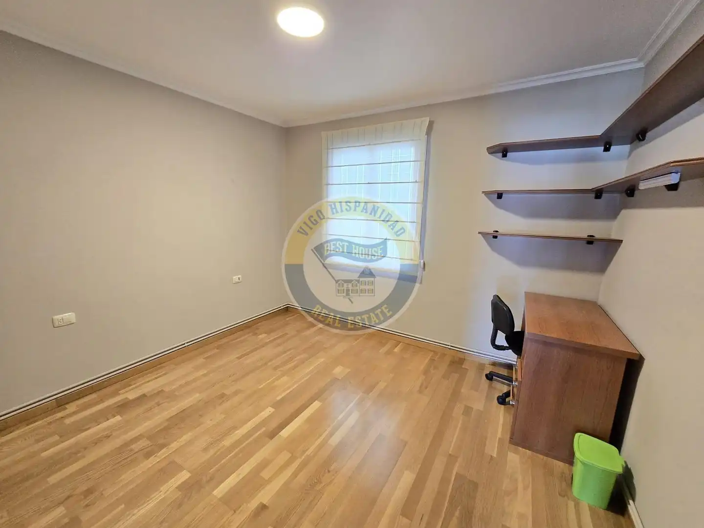 Piso de alquiler en Vigo  con Calefacción
