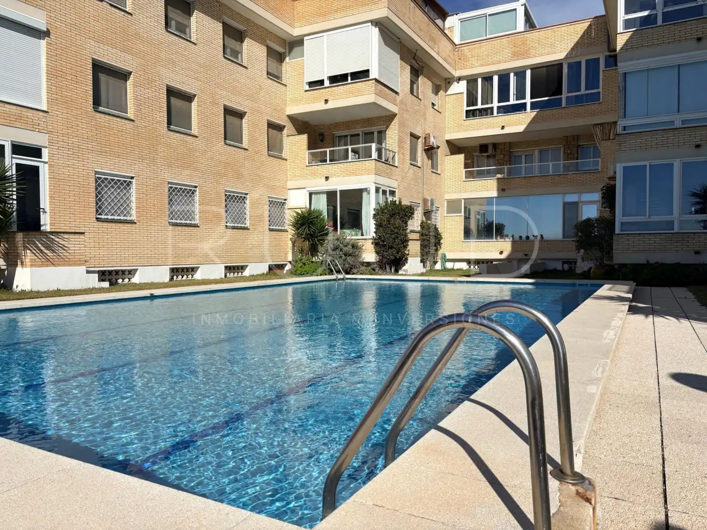 Swimming pool of Flat for sale in Castelldefels  with Air Conditioner, Heating and Parquet flooring