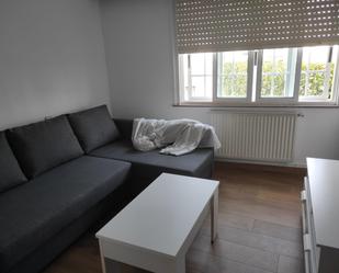 Living room of Flat to rent in Santiago de Compostela   with Heating