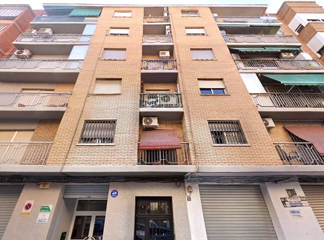 Piso en Venta en Poeta Serrano Clavero en Barrio de Benicalap