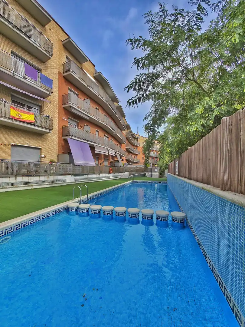Swimming pool of Flat for sale in La Plantera
