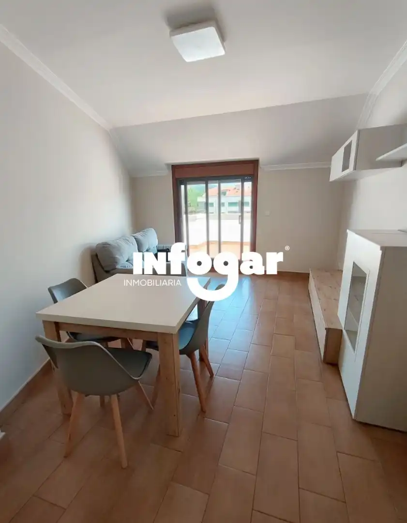 Terraza de Ático de alquiler en O Rosal   con Calefacción, Parquet y Terraza