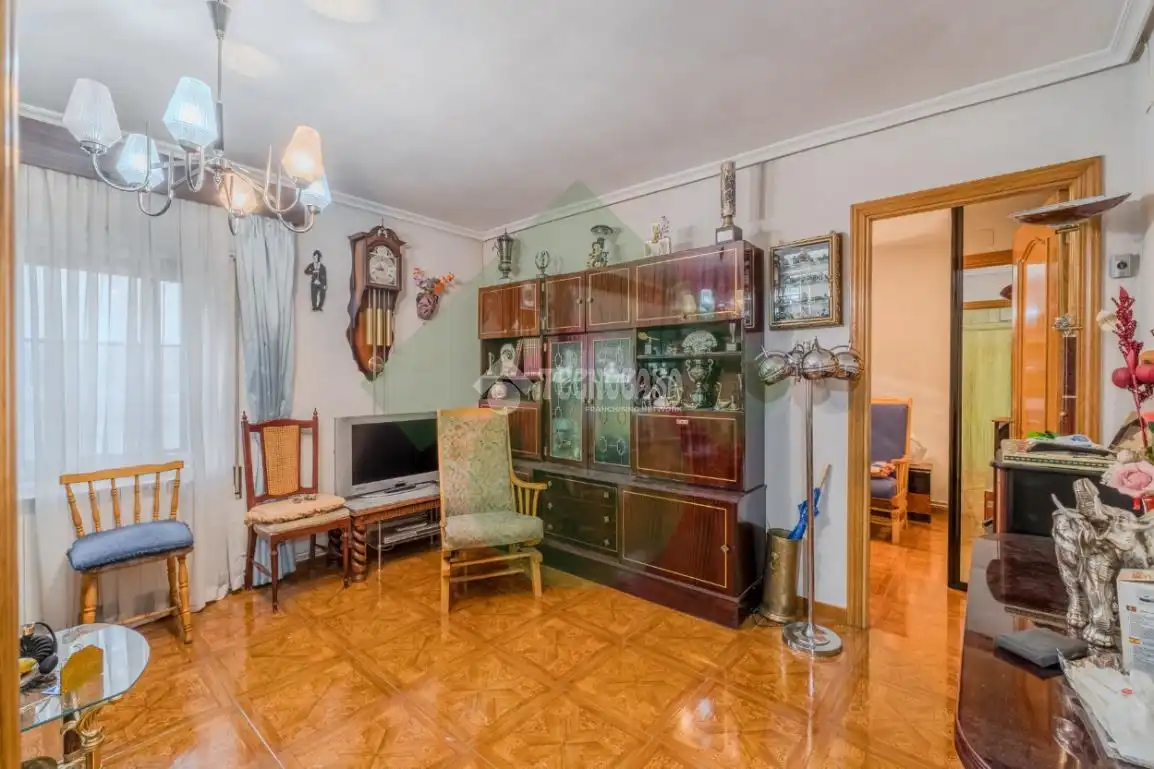 Sala d'estar de Pis en venda en Madrid amb Calefacció