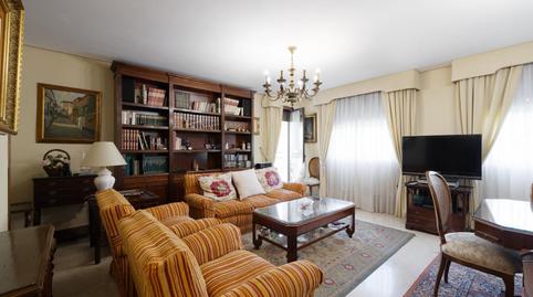 Foto 5 de Piso en venta en Avenida San Francisco Javier, La Buhaira,  Sevilla Capital