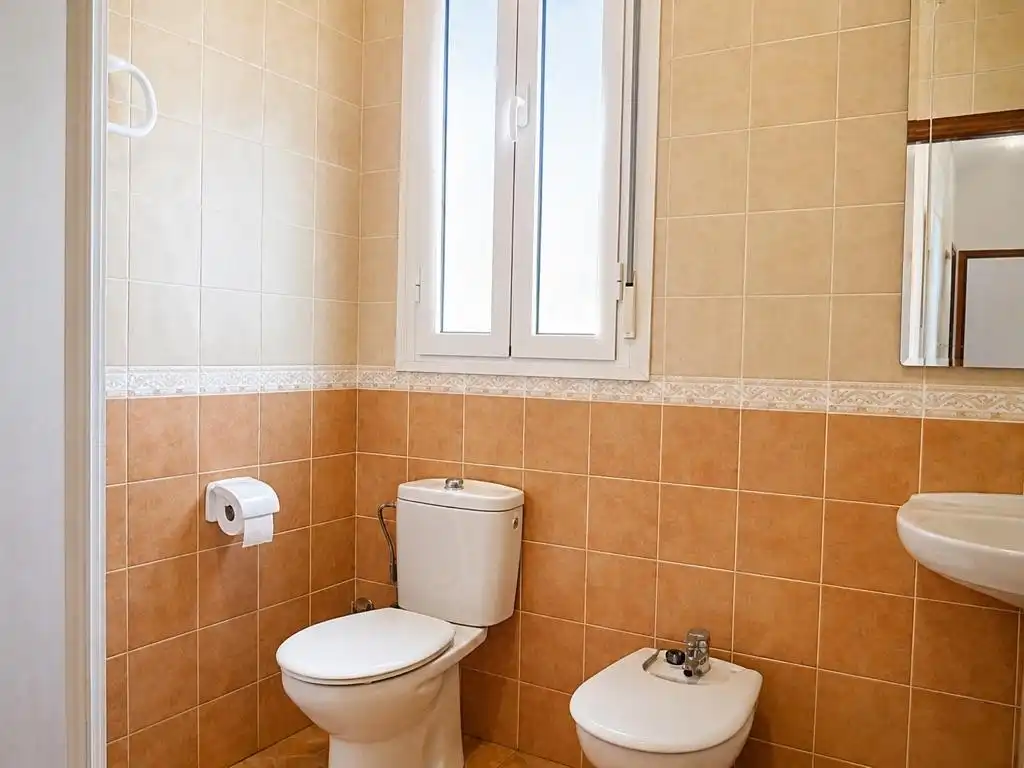 Baño de Casa o chalet en venta en Hinojos con Aire acondicionado, Jardín privado y Terraza