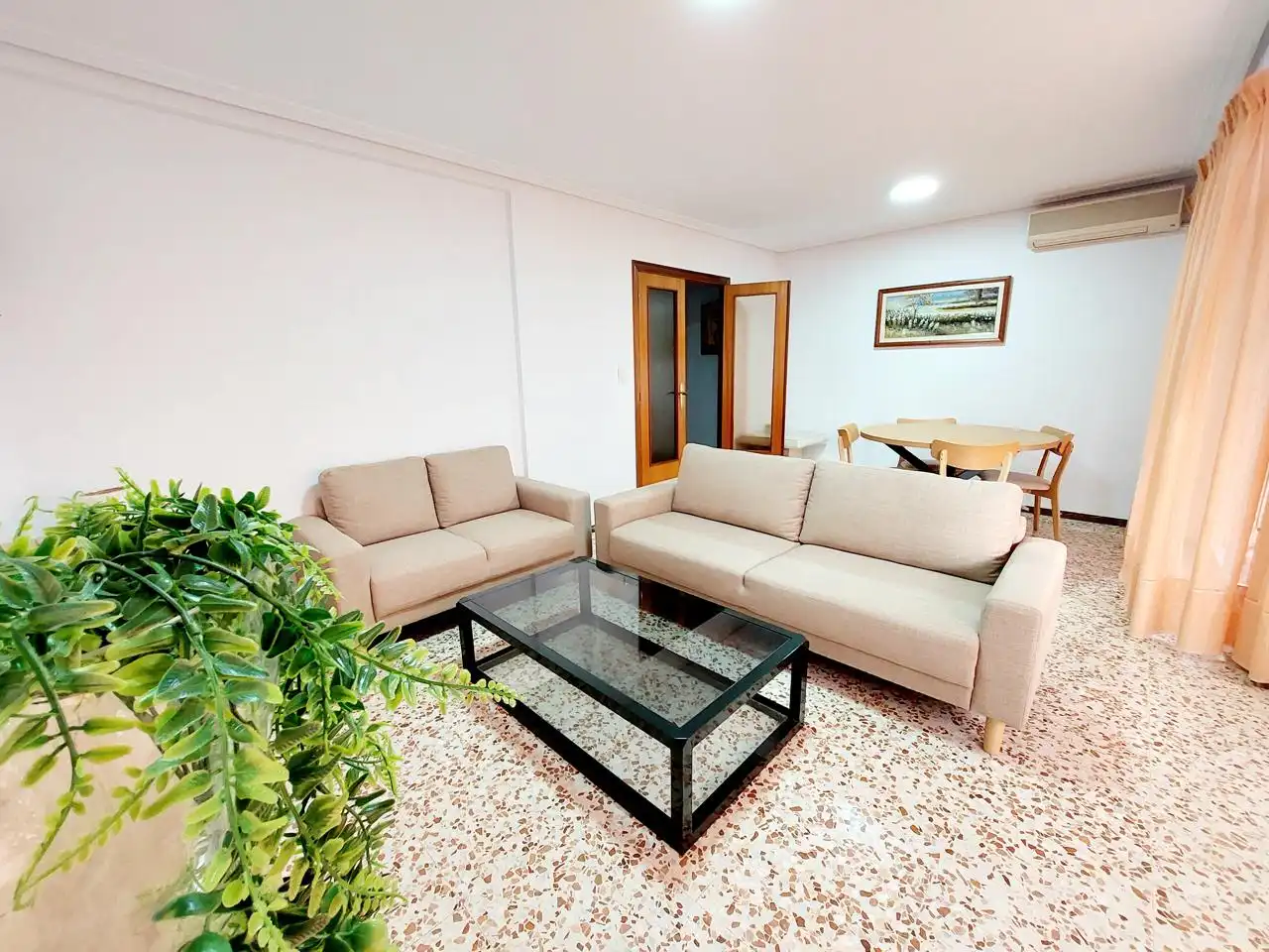 Living room of Flat for rent in Elche / Elx  with Air Conditioner, Furnished and Balcony
