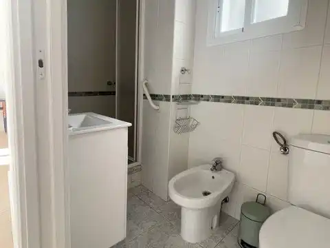 Baño de Piso de alquiler en Málaga con Aire acondicionado, Amueblado y Lavadora