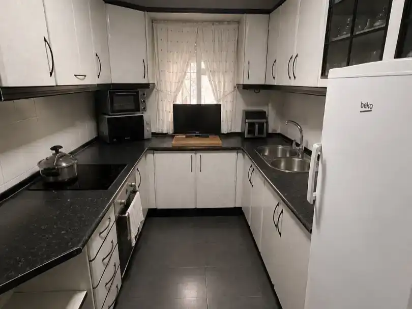 Cuina de Pis en venda en La Rinconada amb Aire condicionat i Traster