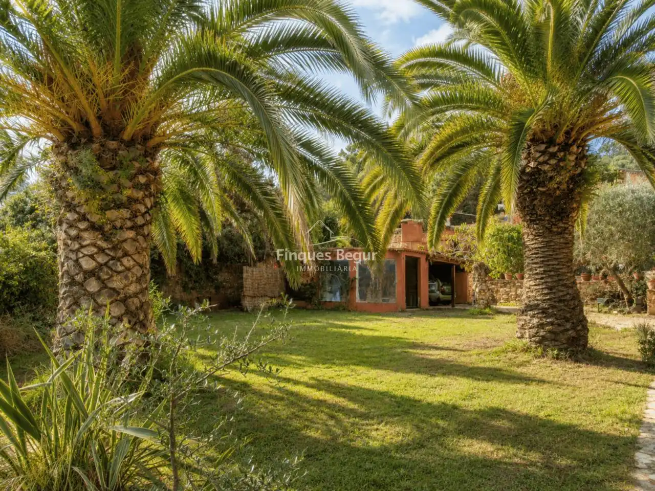 Jardí de Finca rústica en venda en Mont-ras amb Calefacció, Jardí privat i Terrassa