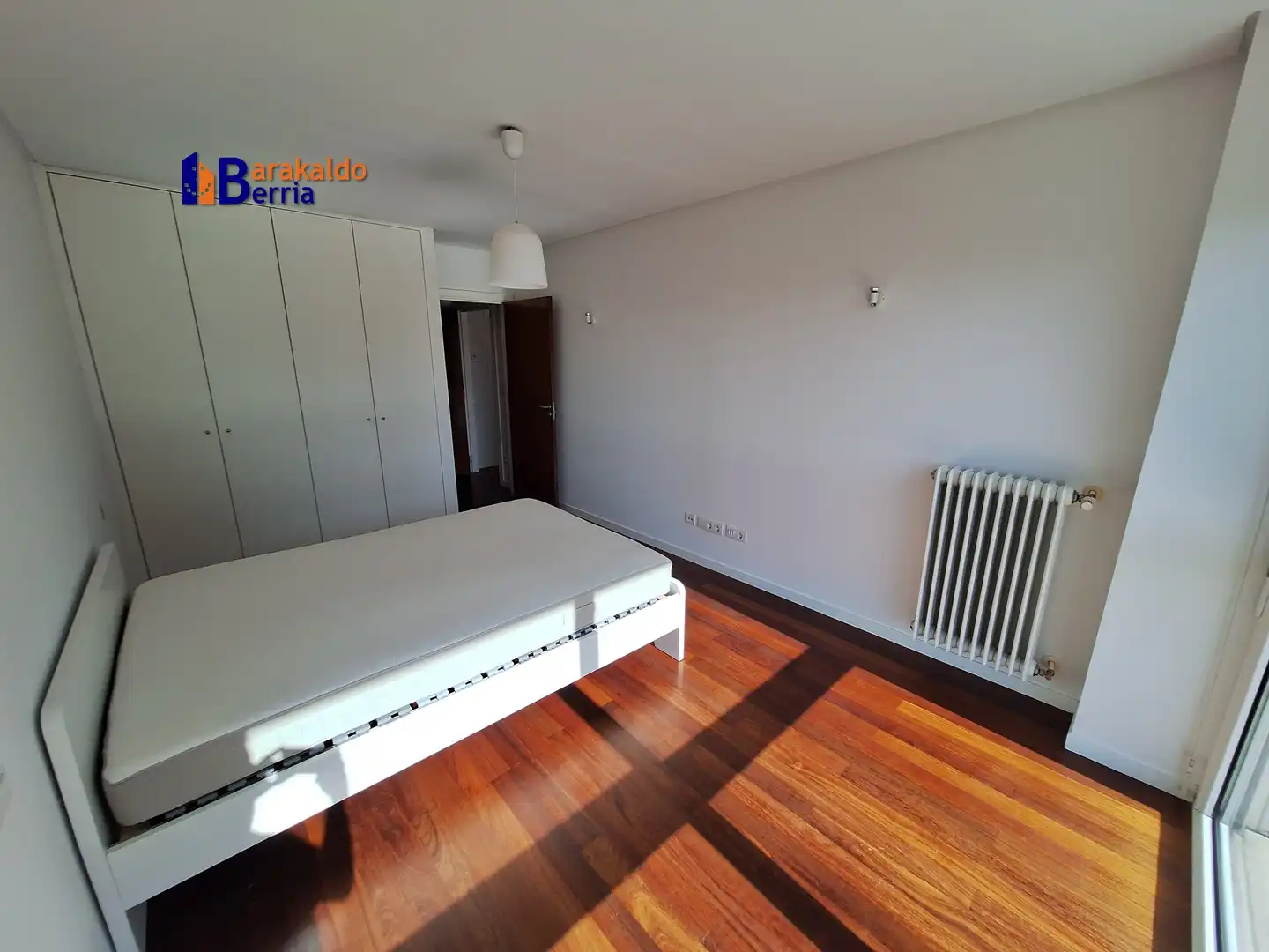 Habitación de Apartamento en venta en Barakaldo  con Calefacción