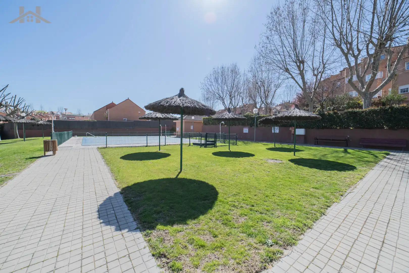 Swimming pool of Detached homes for sale in Móstoles  with Air Conditioner, Heating and Private garden