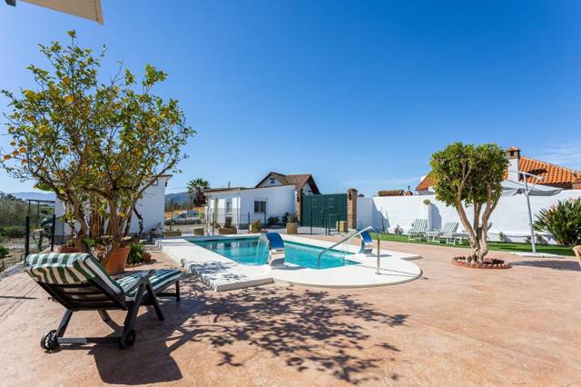 Finca rústica en Venta en Campanillas