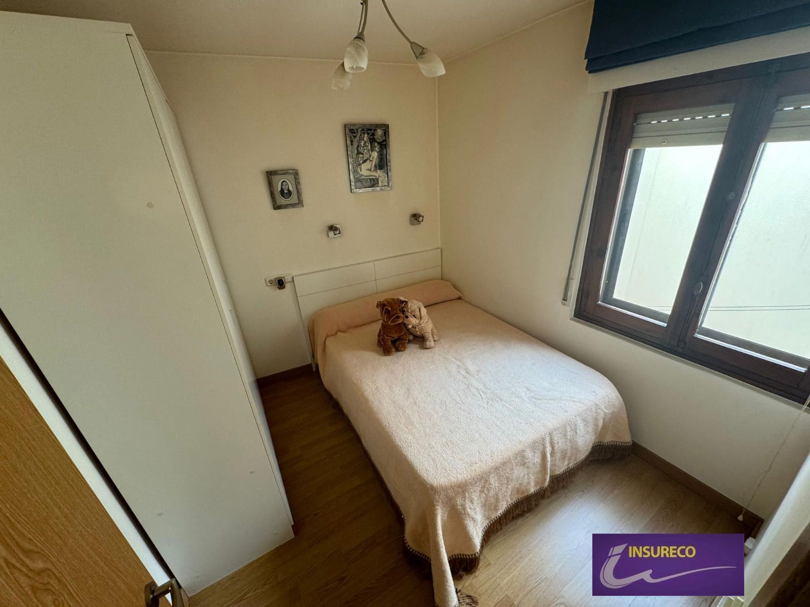 Dormitori de Pis en venda en León Capital  amb Calefacció, Parquet i Traster