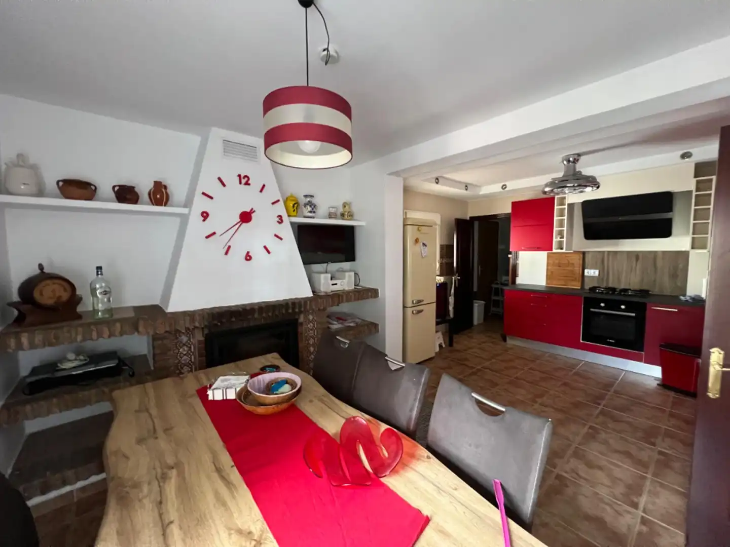 Cuina de Casa o xalet de lloguer en Chiclana de la Frontera amb Aire condicionat, Jardí privat i Terrassa