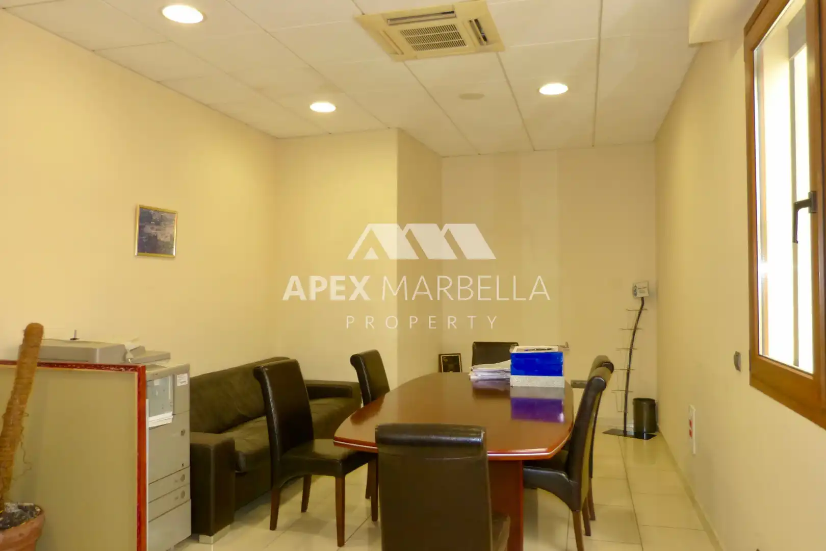 Local en venda en Marbella amb Aire condicionat, Moblat i Internet