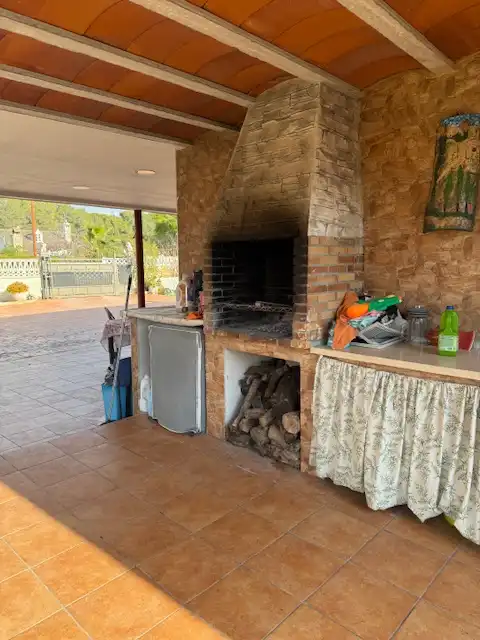 Cuina de Casa o xalet en venda en El Catllar  amb Aire condicionat i Moblat