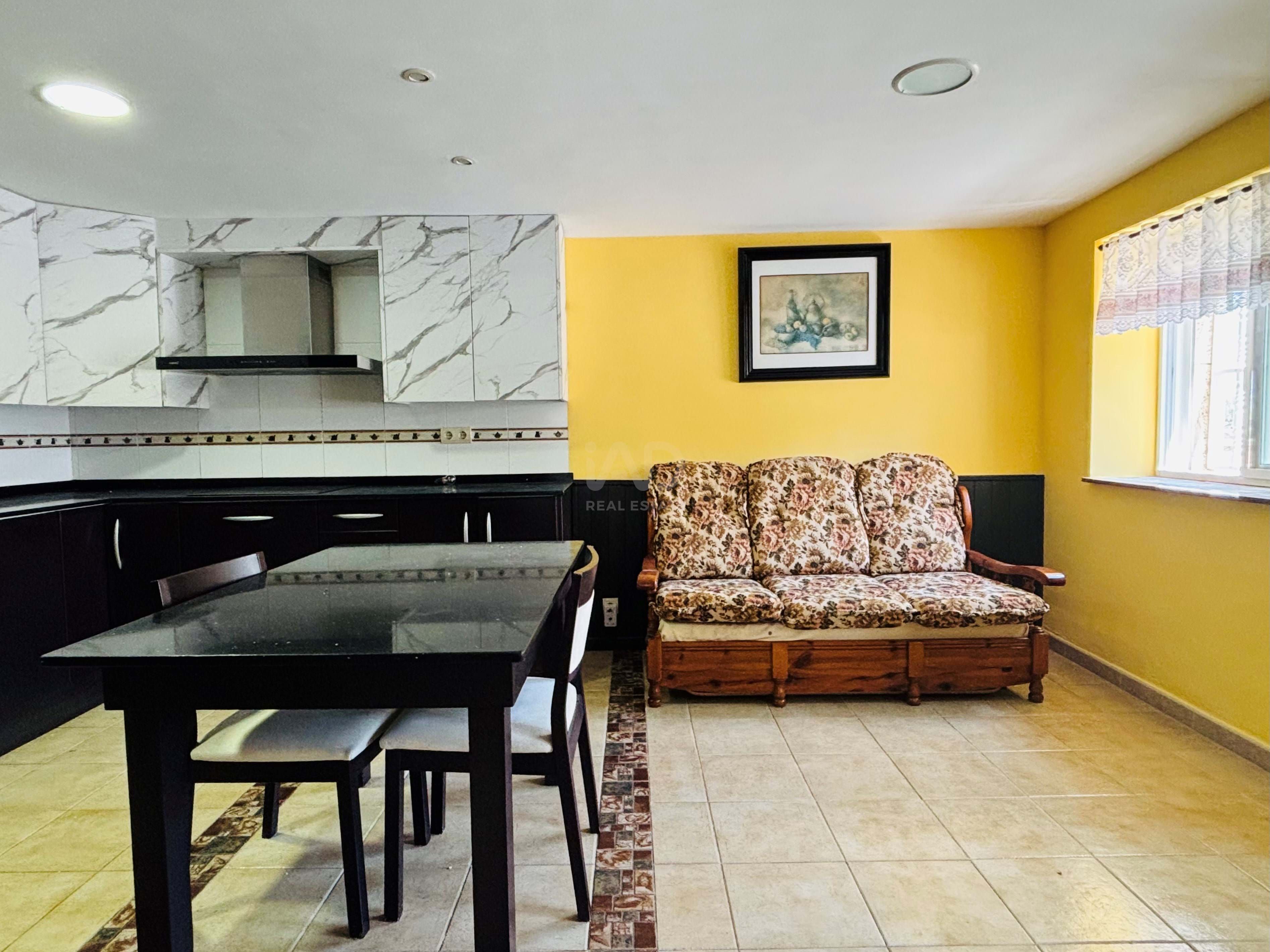 Sala d'estar de Casa adosada en venda en Amposta amb Calefacció