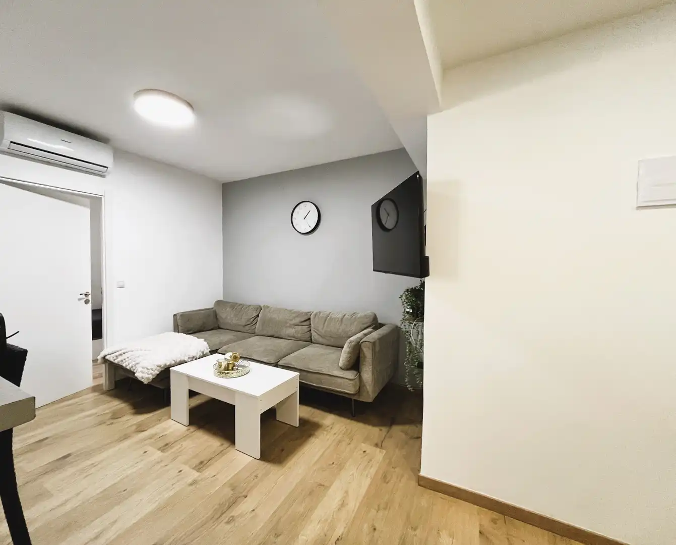 Piso con terraza en venta en Calle Luis Barcala, imagen 10