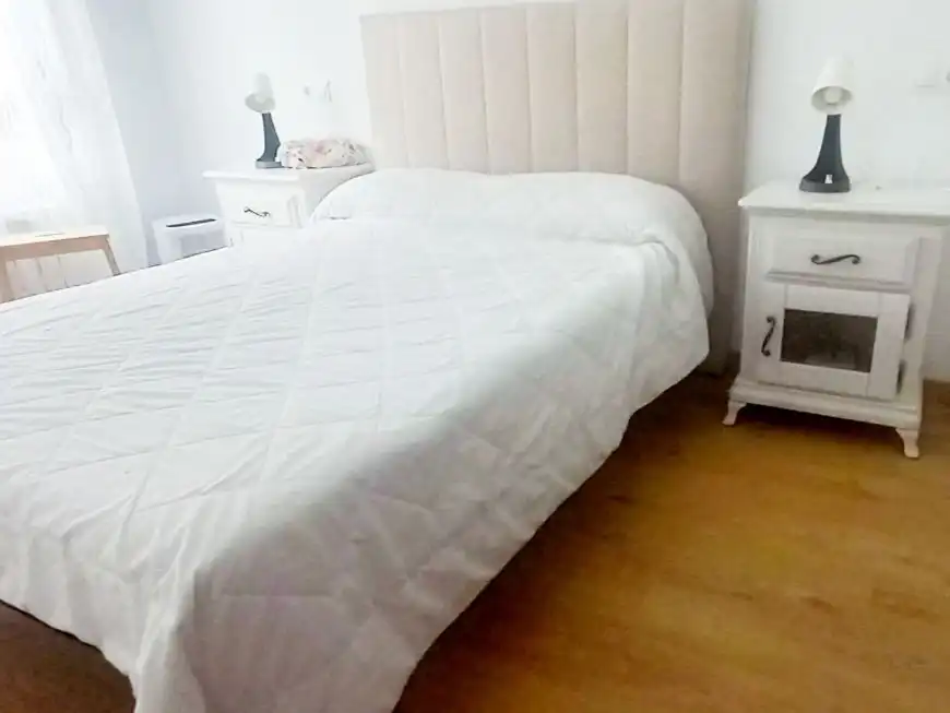 Schlafzimmer von Wohnung zur Miete in Siero mit Heizung, Parkett und Abstellraum