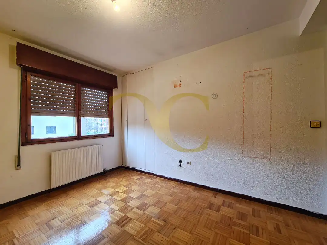 Bedroom of Flat for sale in Oviedo   with Heating and Private garden