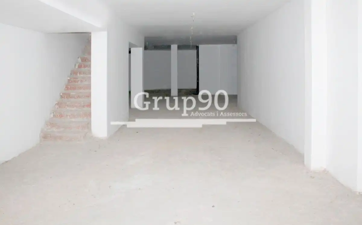 Locale commerciale in vendita a Príncep de Viana - Clot - Xalets Humbert Torres, imagen 2