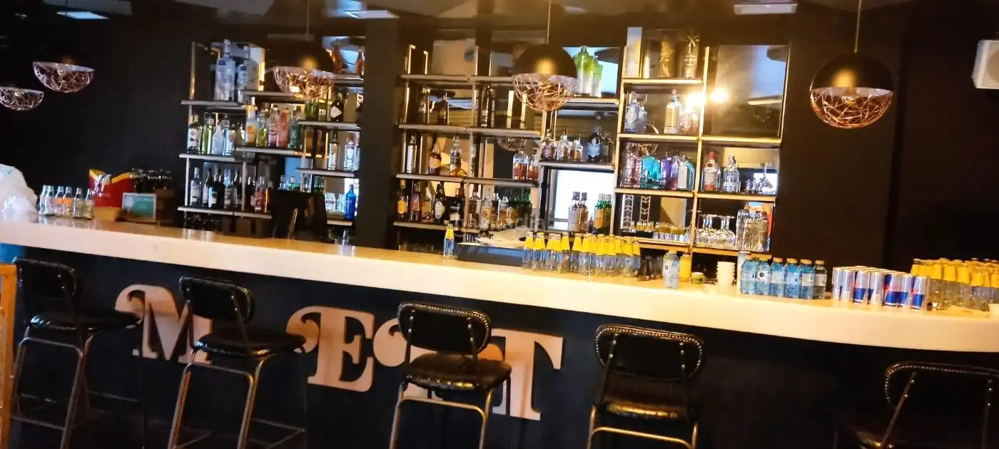 Gewerbefläche zur Miete in Calle Pozo 12, imagen 2
