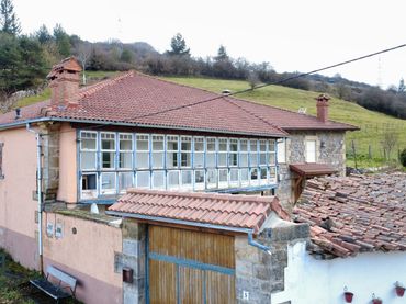 Haus zum Verkauf in Campoo de Enmedio
