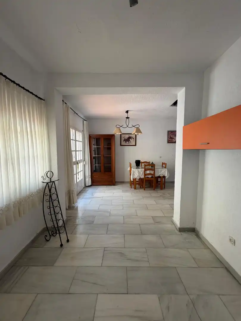 Menjador de Casa adosada en venda en Mairena del Aljarafe amb Piscina comunitària