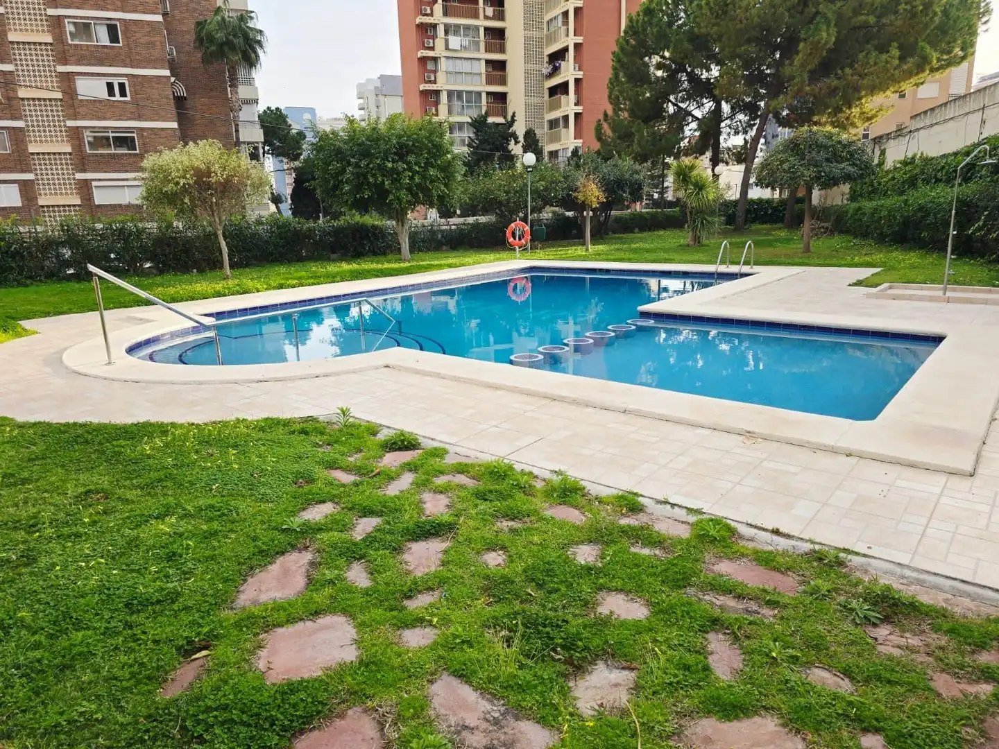 Swimming pool of Flat for rent in Benidorm  with Air Conditioner, Private garden and Terrace