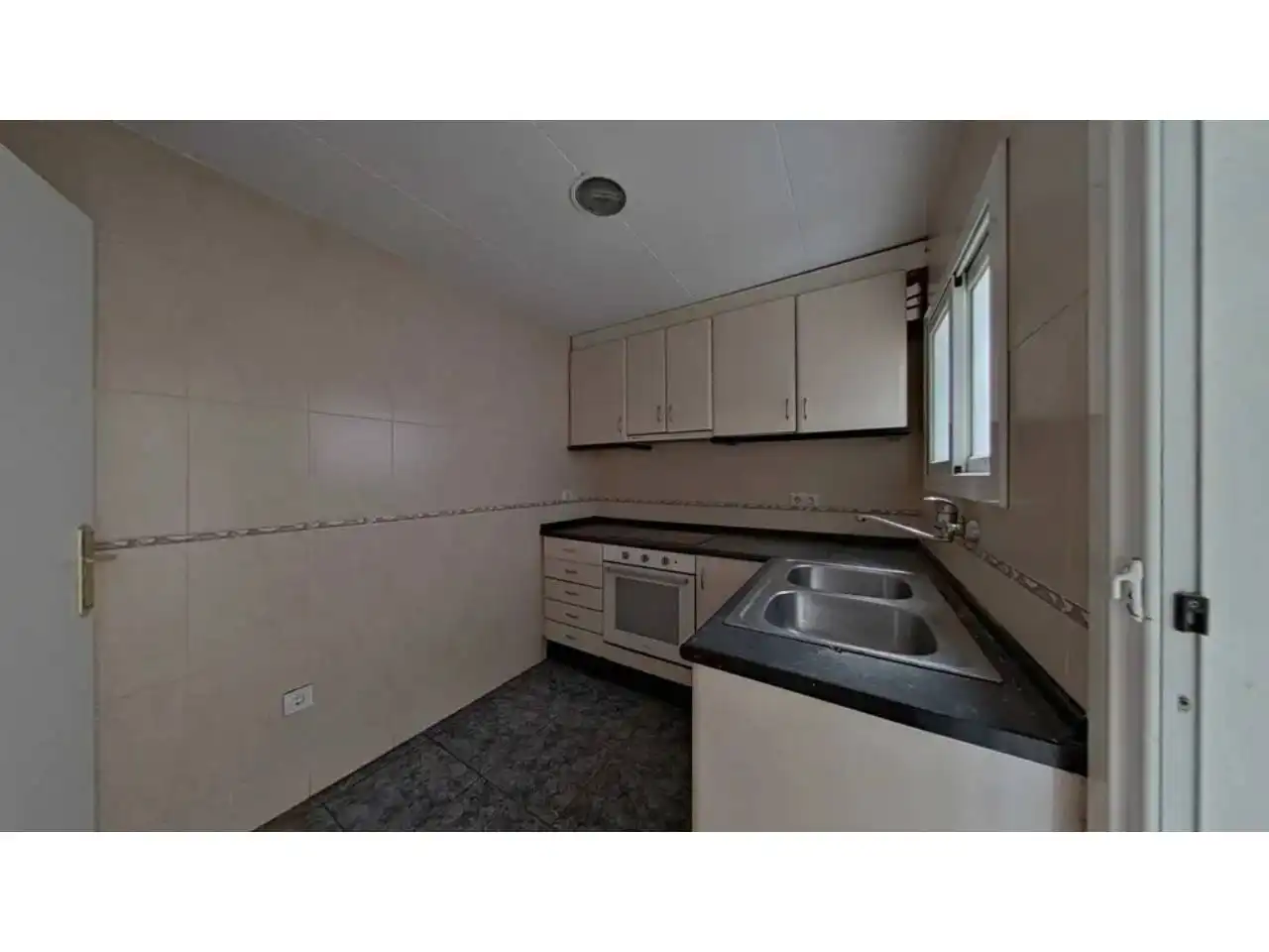 Cocina de Piso en venta en Sant Feliu de Llobregat con Balcón