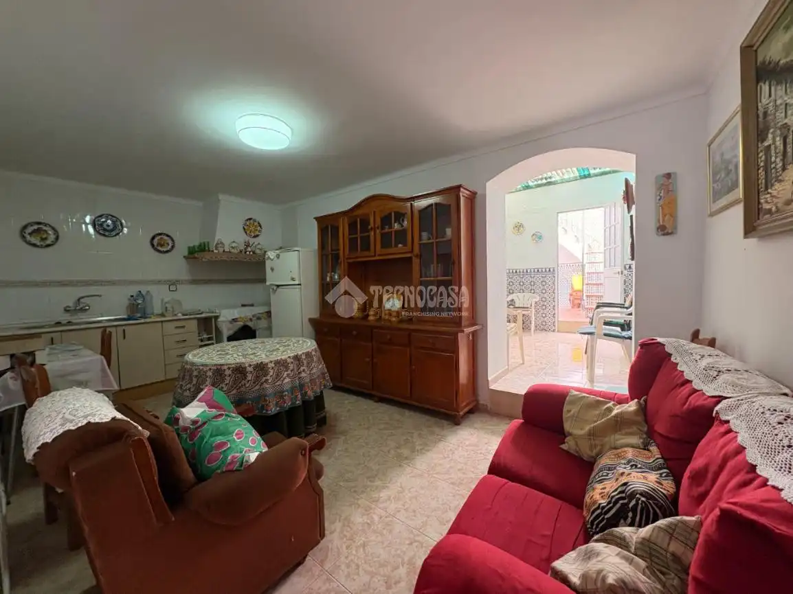 Sala de estar de Casa adosada en venta en Ardales con Terraza, Amueblado y Balcón
