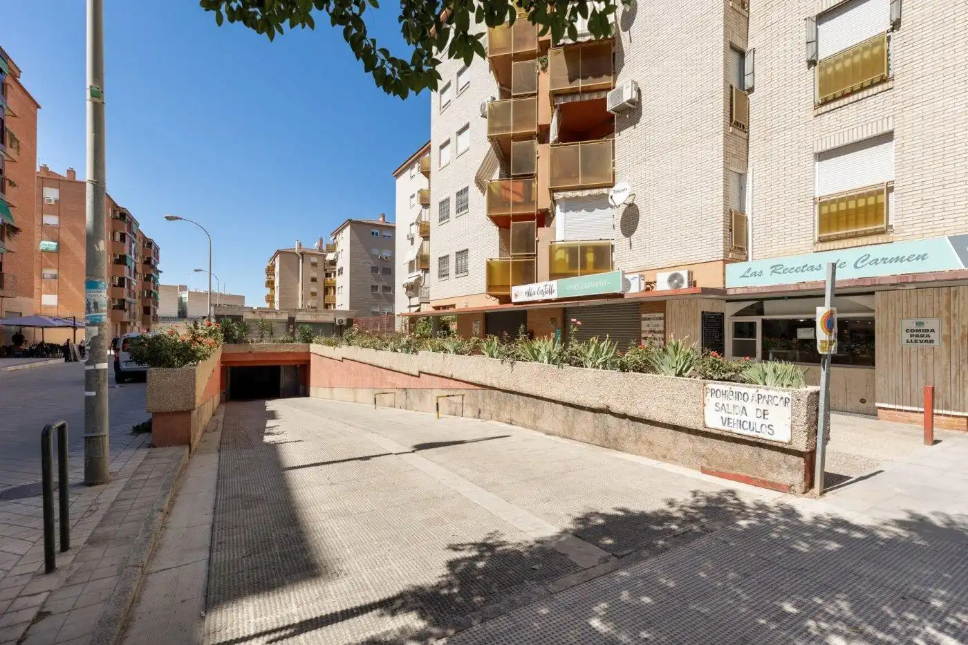 Vista exterior de Pis de lloguer en Granada amb Aire condicionat i Balcó
