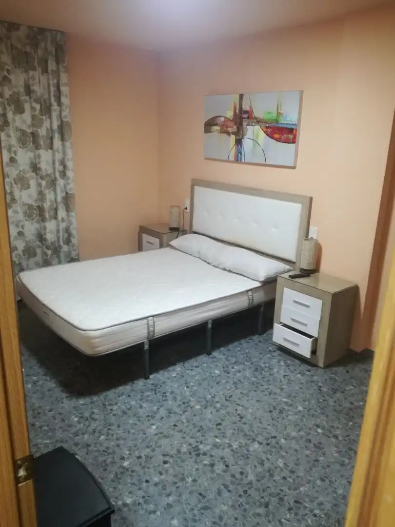 Habitación de Piso en venta en Granada con Calefacción, Terraza y Trastero