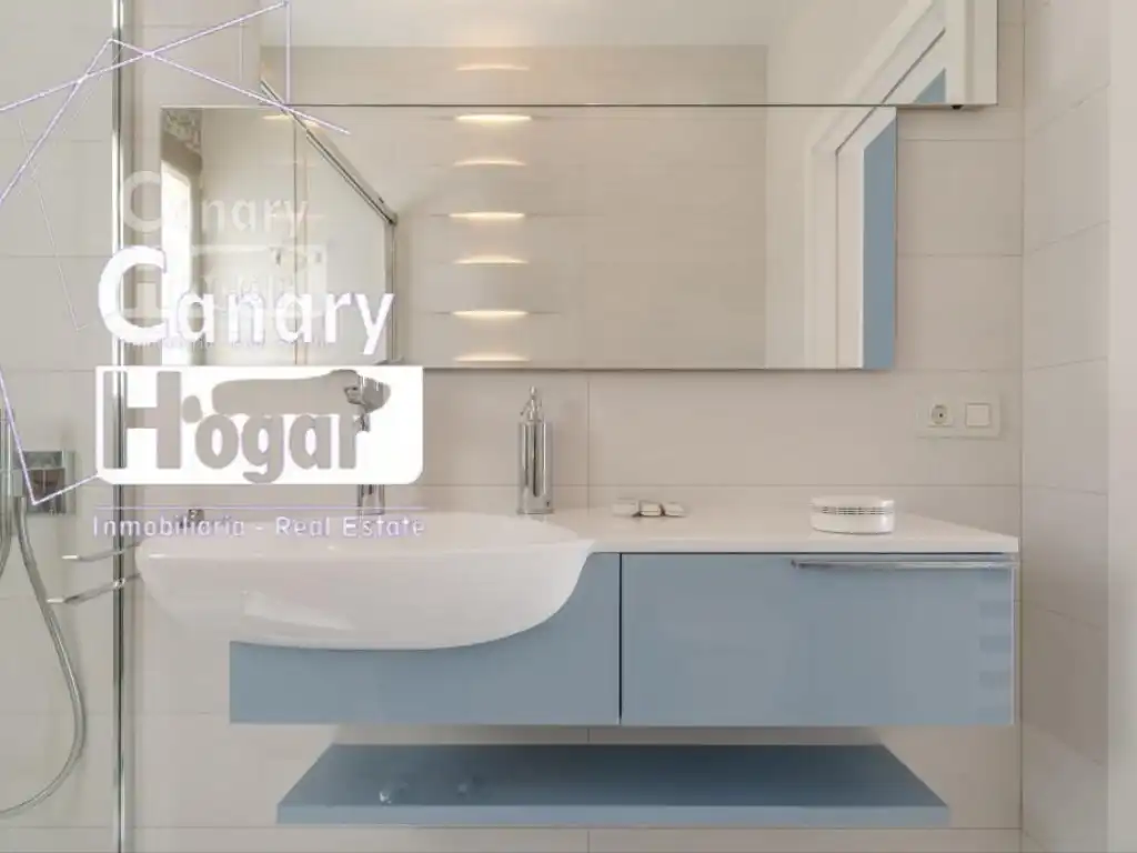 Bathroom of Houses for sale in Adeje  with Air Conditioner and Swimming Pool