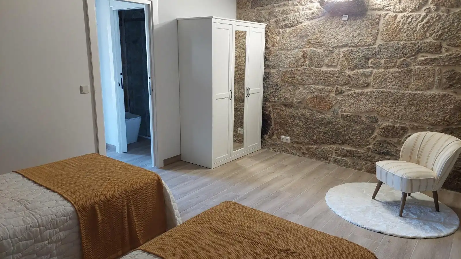 Habitación de Casa o chalet de alquiler en Cangas  con Calefacción, Jardín privado y Amueblado