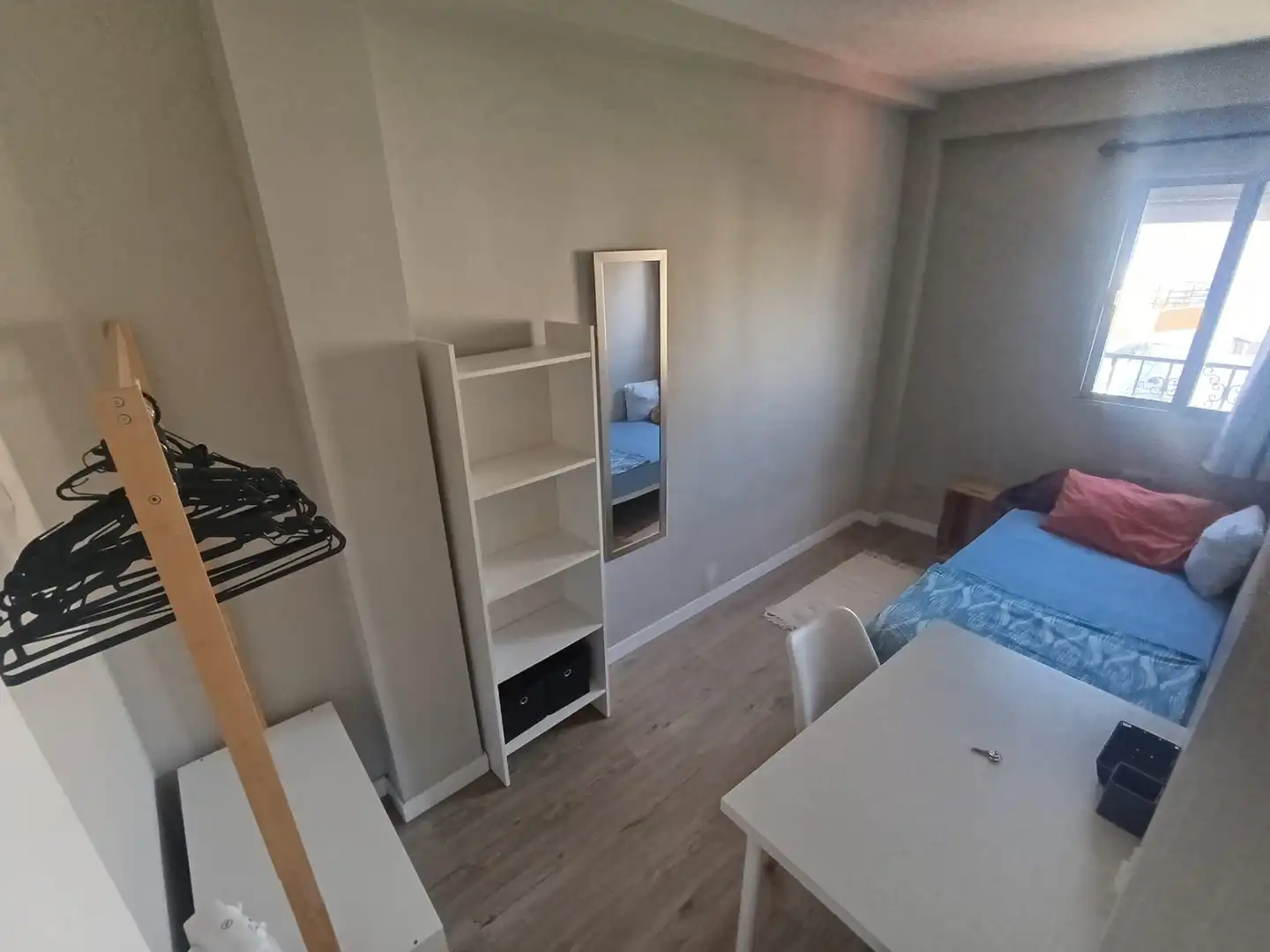 Flat with terrace to rent in Calle Doctores González Meneses 14, imagen 3