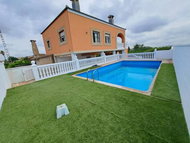 Casa-chalet en Alquiler en Corbera